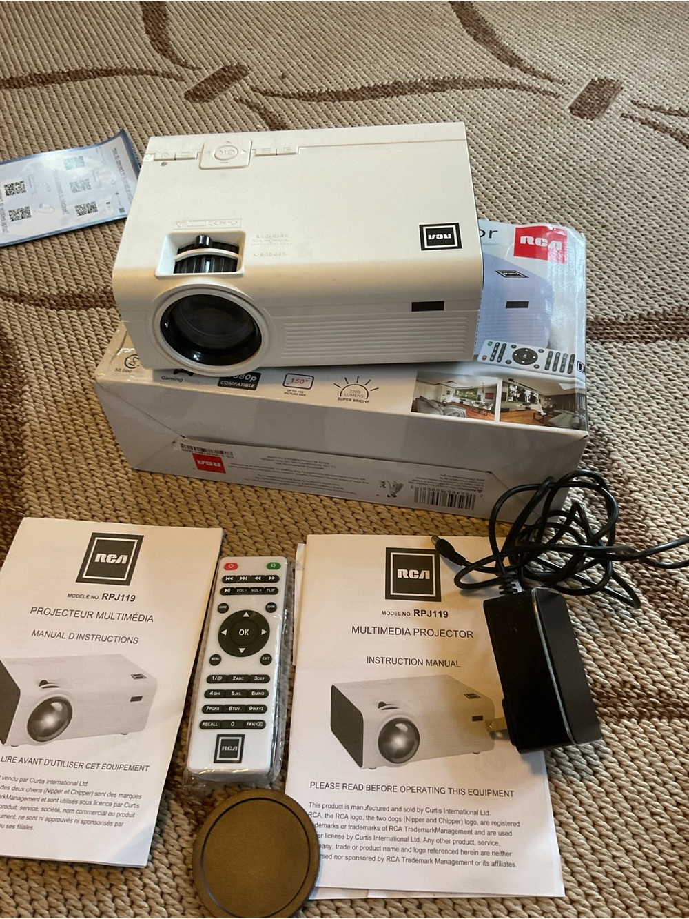 RCA White Multimedia Projector (White) - RPJ119